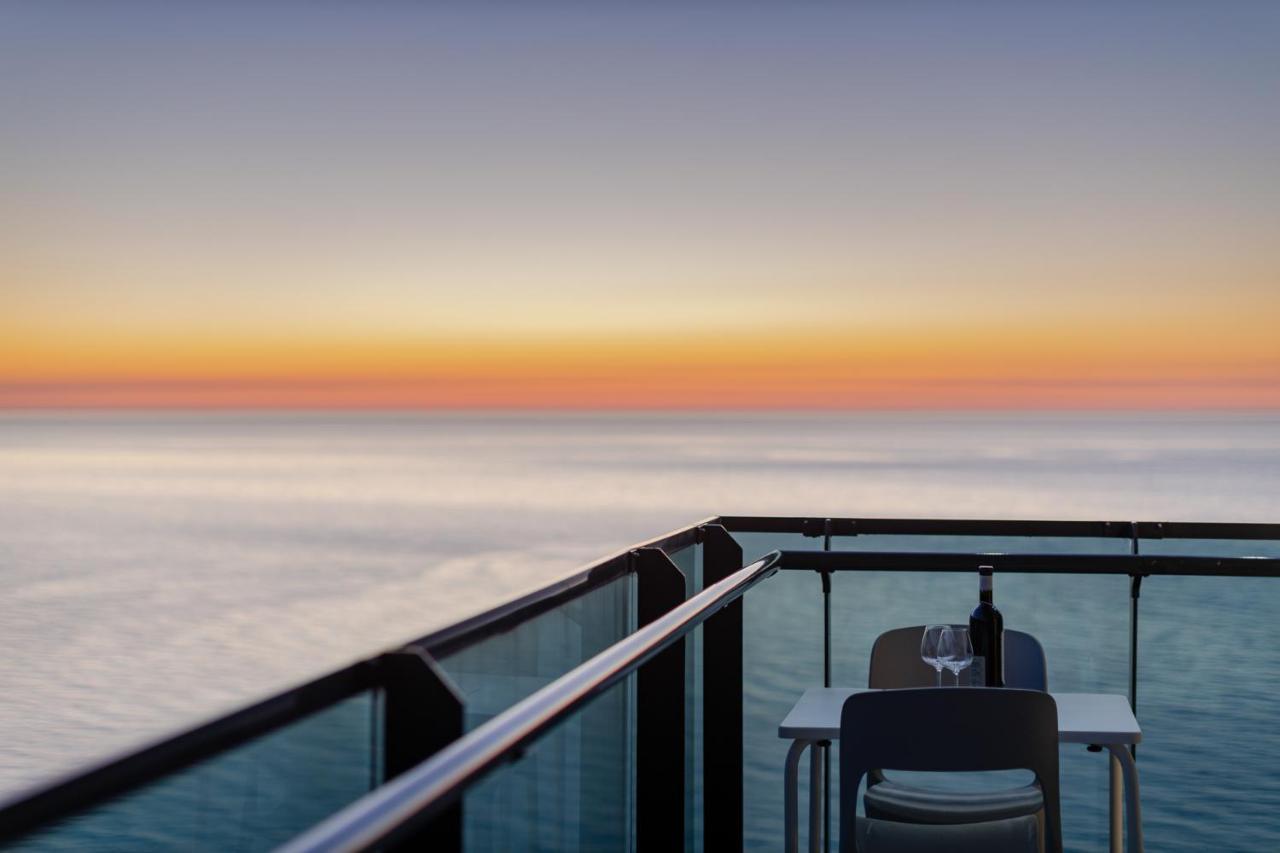 The Spot Apartments - Orbi Beach Tower 바투미 외부 사진