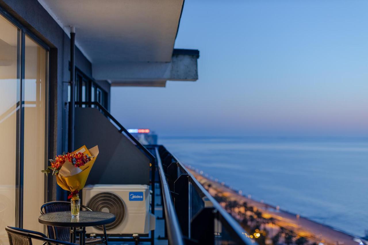 The Spot Apartments - Orbi Beach Tower 바투미 외부 사진