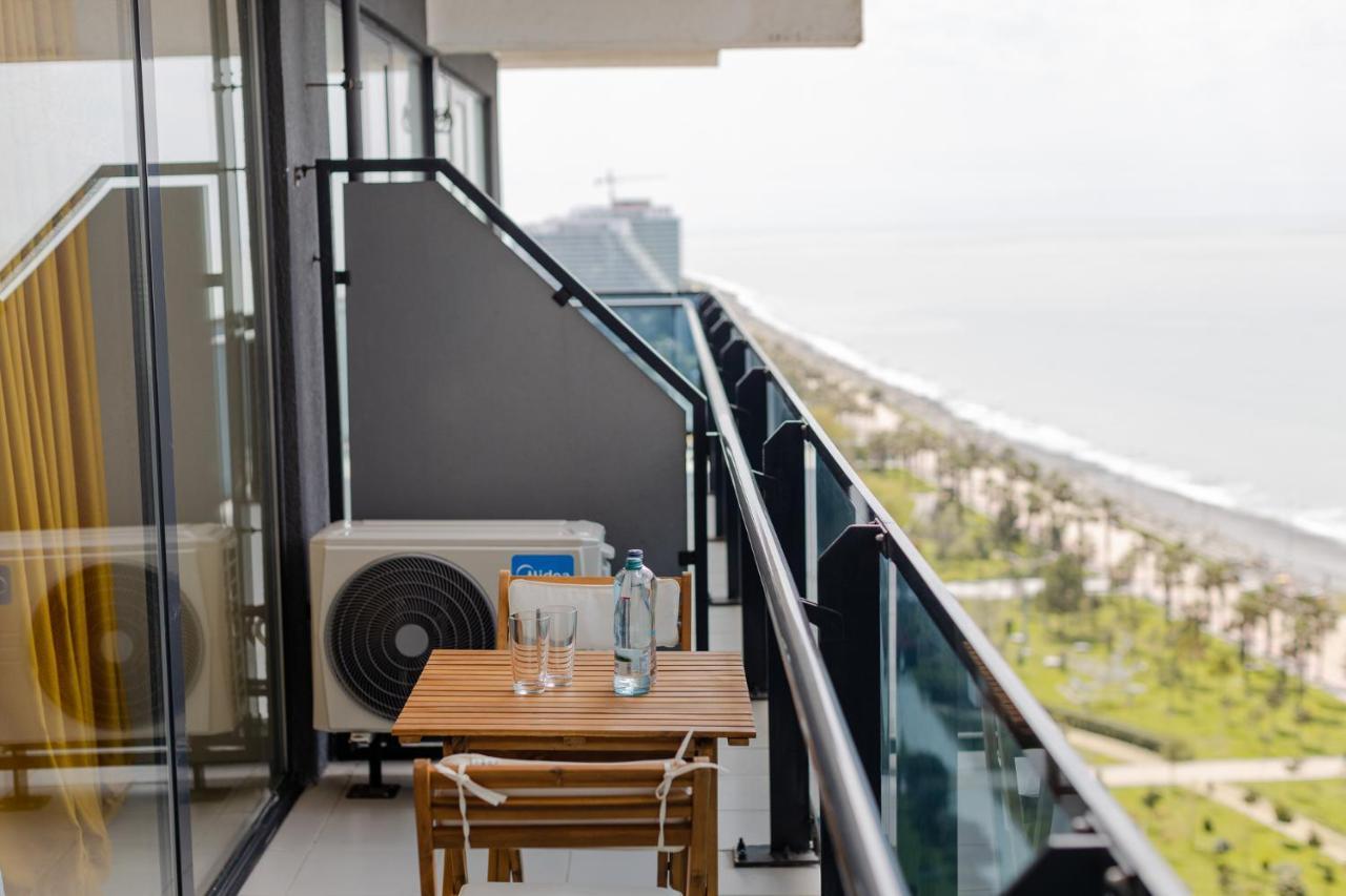 The Spot Apartments - Orbi Beach Tower 바투미 외부 사진