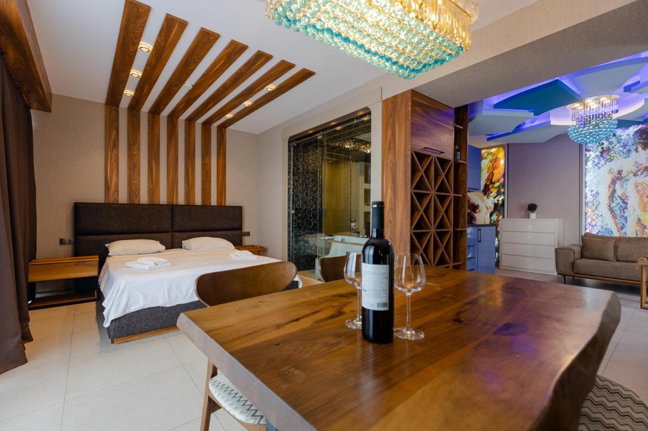 The Spot Apartments - Orbi Beach Tower 바투미 외부 사진