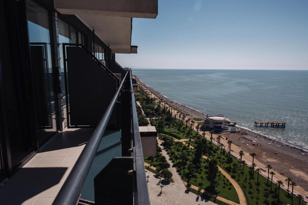 The Spot Apartments - Orbi Beach Tower 바투미 외부 사진