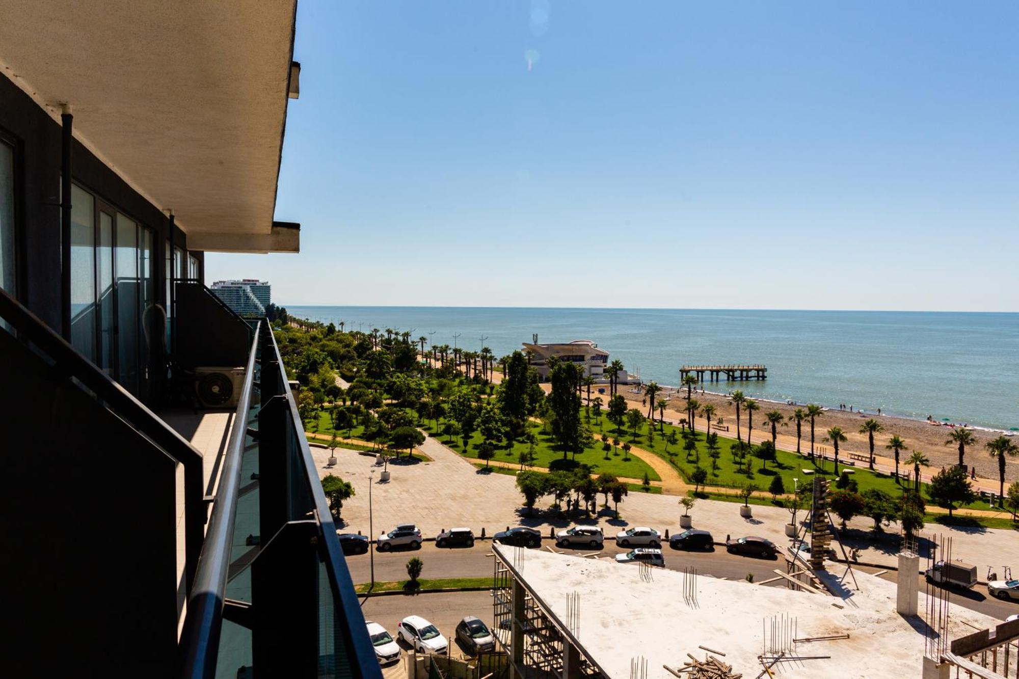 The Spot Apartments - Orbi Beach Tower 바투미 외부 사진