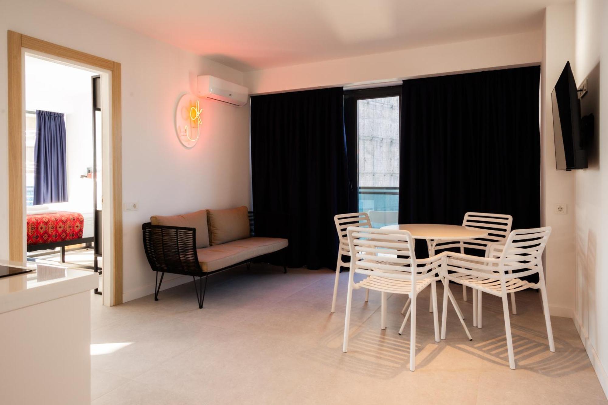The Spot Apartments - Orbi Beach Tower 바투미 외부 사진